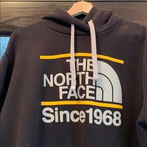Like New North Face hoodie
